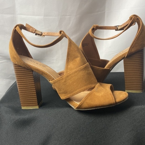 BAMBOO WO SIZE 10 CARAMEL BROWN SUEDE LIKE 4” HEELED ANKLE STRAP SANDAL … - Picture 2 of 16